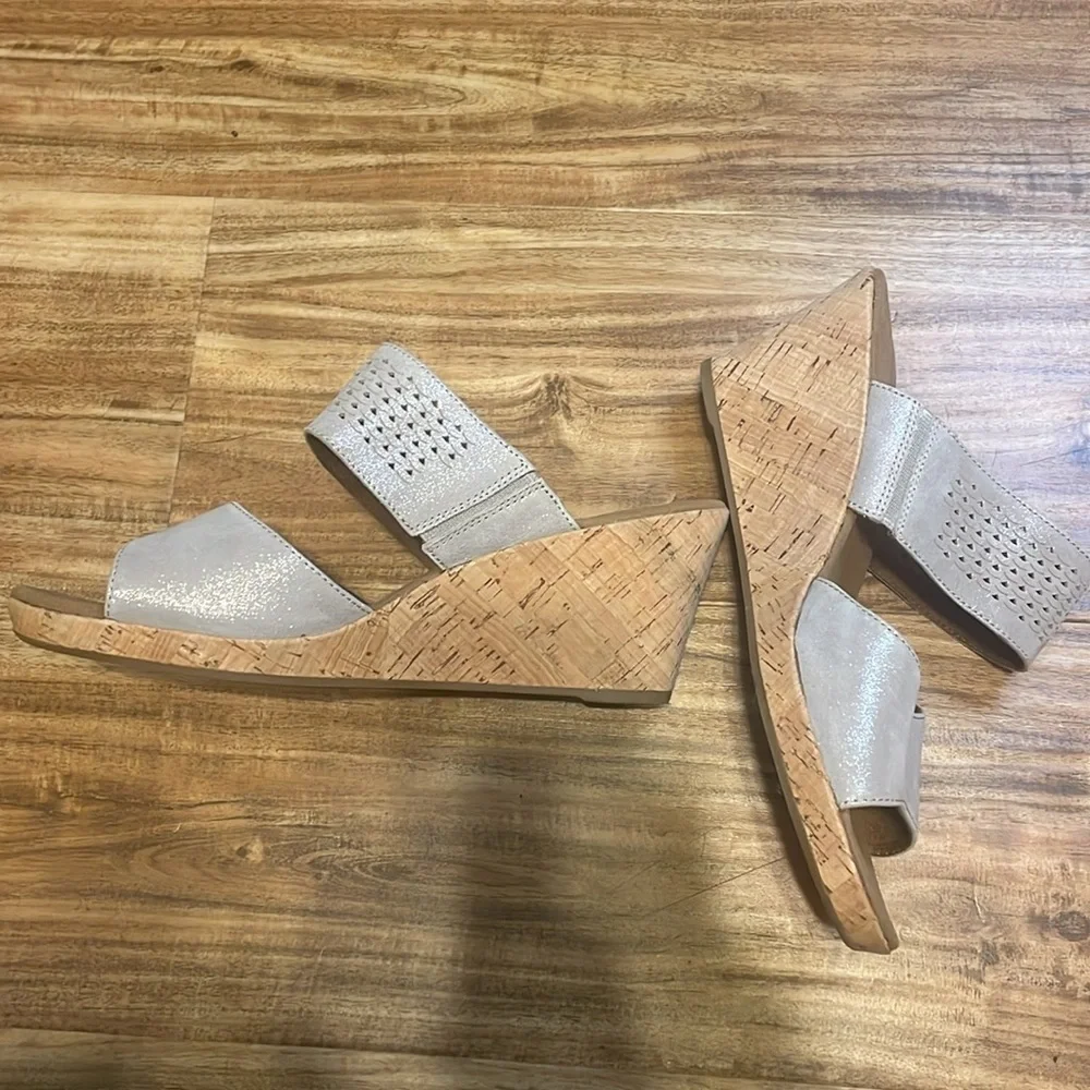 Rockport women’s sandals 11 wedge heel silver grey sparkle comfort stretch 3”